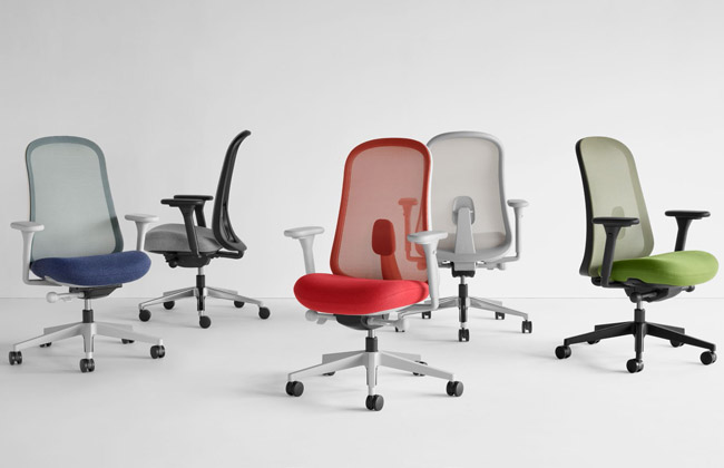 Cómo ajustar una silla ergonómica para mantener la postura correcta
